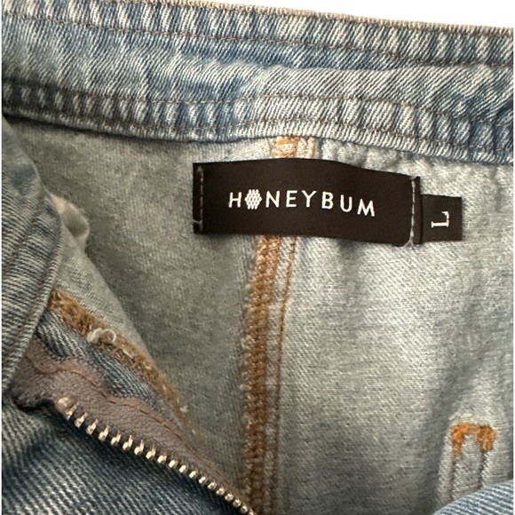 HONEYBUM Woman’s Raw Flare Hem High Rise Light Wash Jeans Size Large - Picture 11 of 12